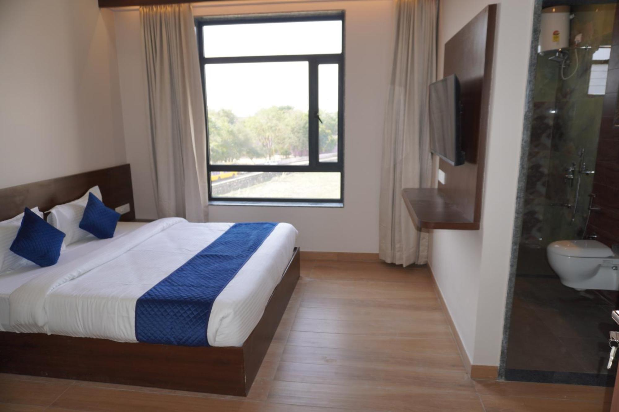 Hotel Sisodiya Palace Khātu 外观 照片