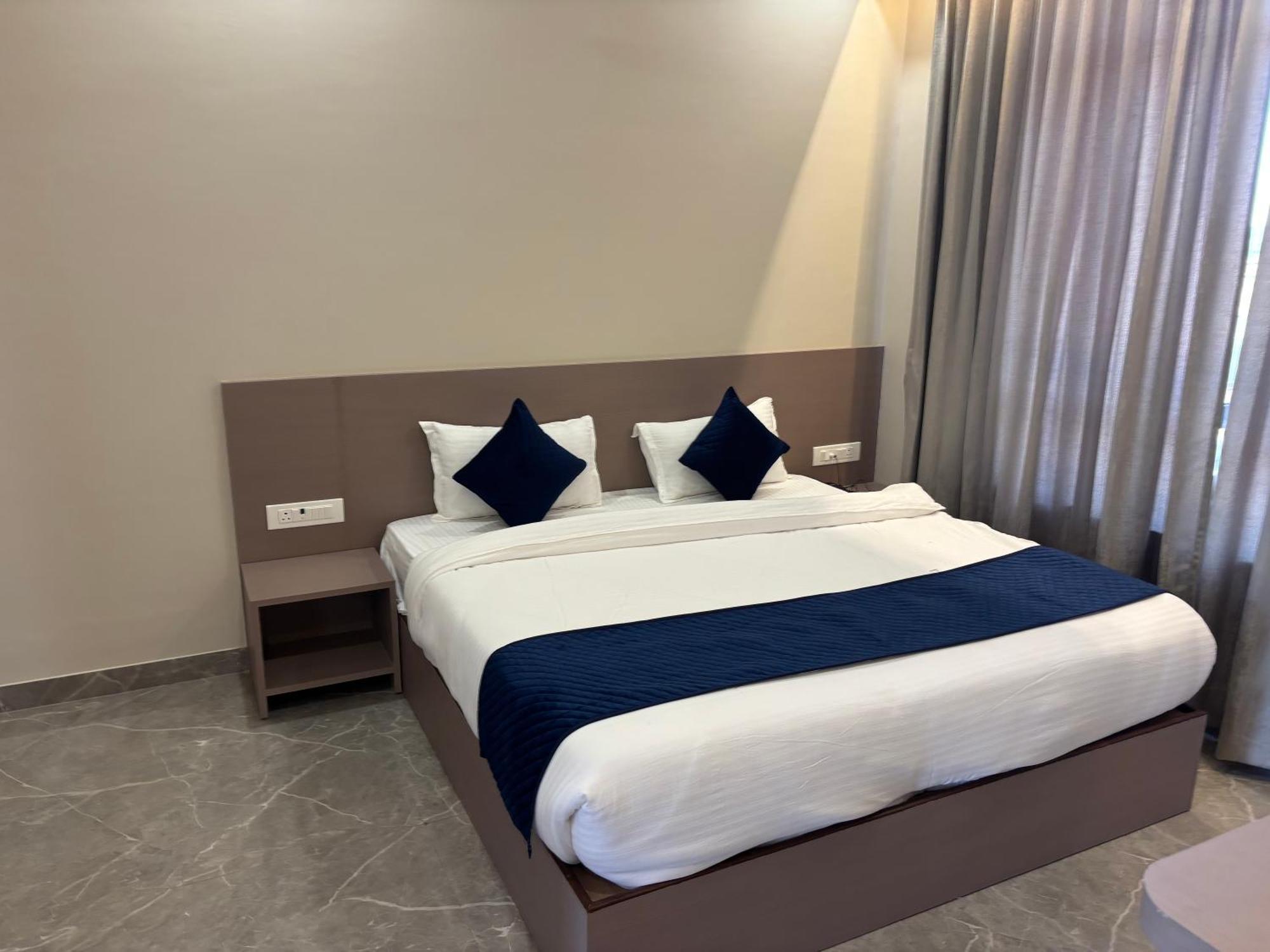 Hotel Sisodiya Palace Khātu 外观 照片