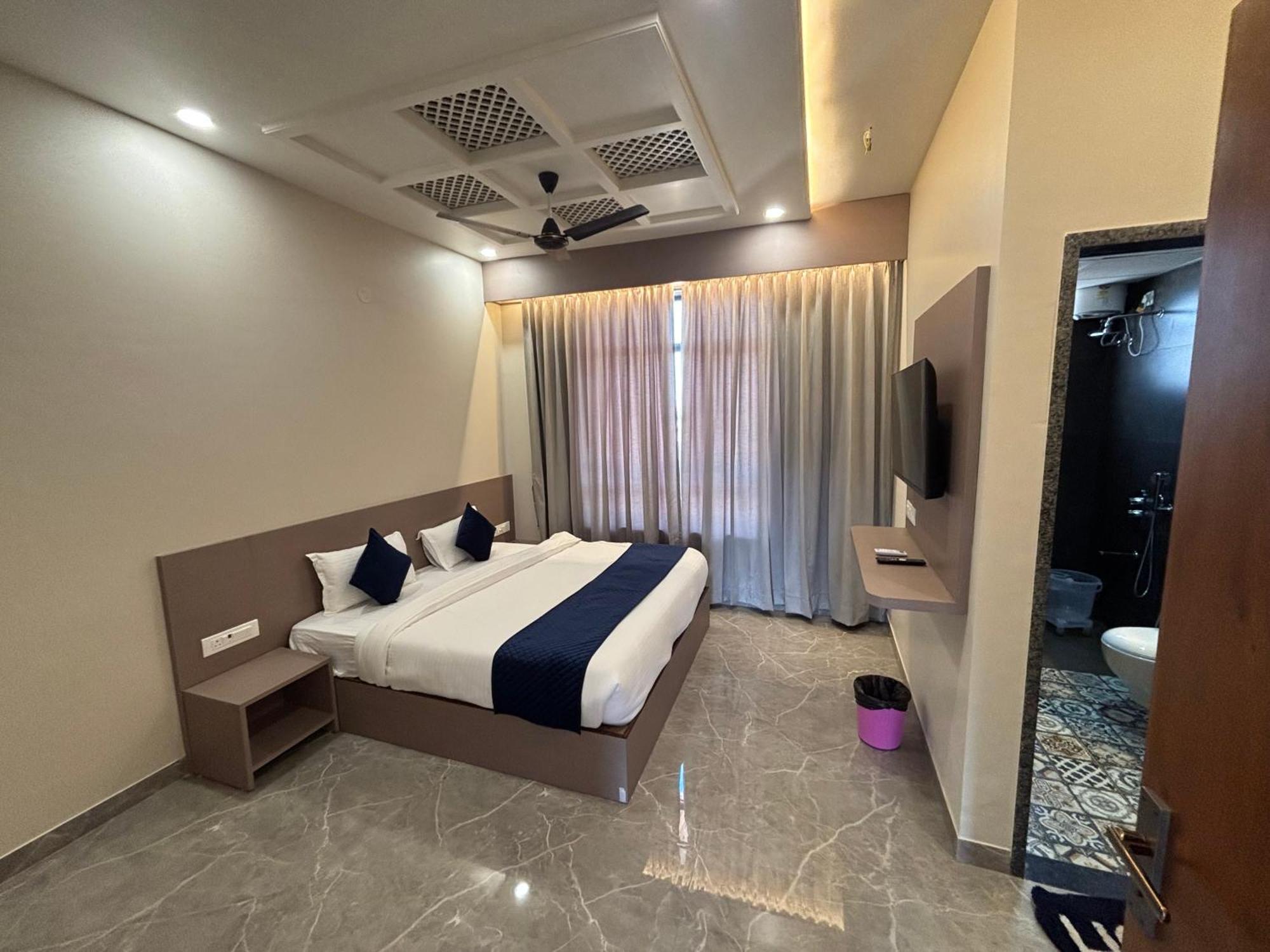 Hotel Sisodiya Palace Khātu 外观 照片