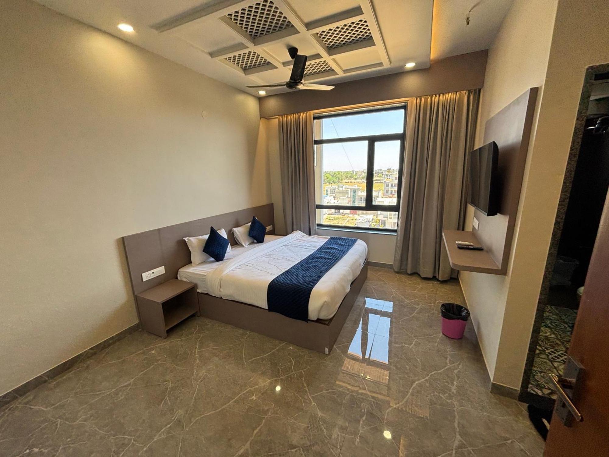 Hotel Sisodiya Palace Khātu 外观 照片