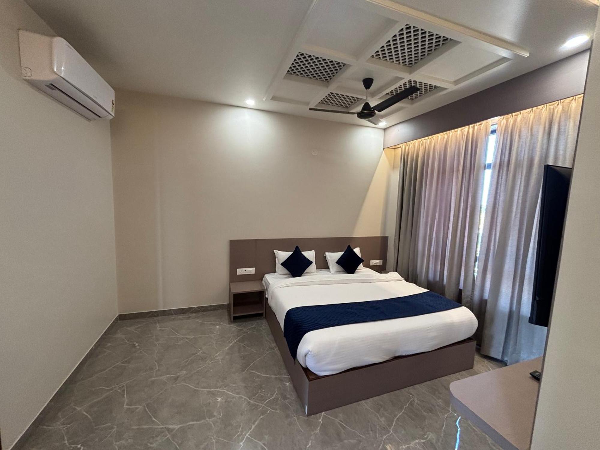 Hotel Sisodiya Palace Khātu 外观 照片