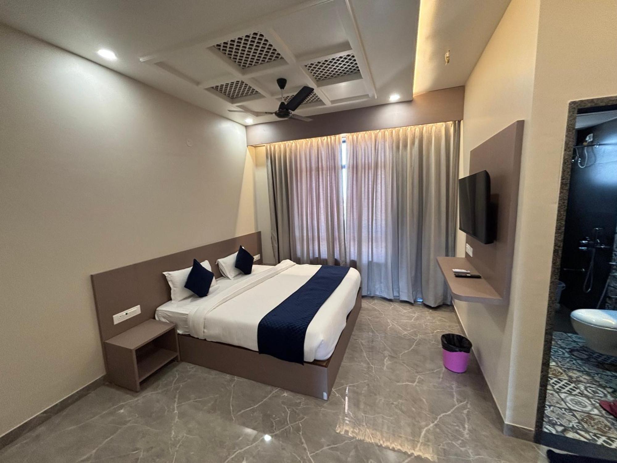 Hotel Sisodiya Palace Khātu 外观 照片