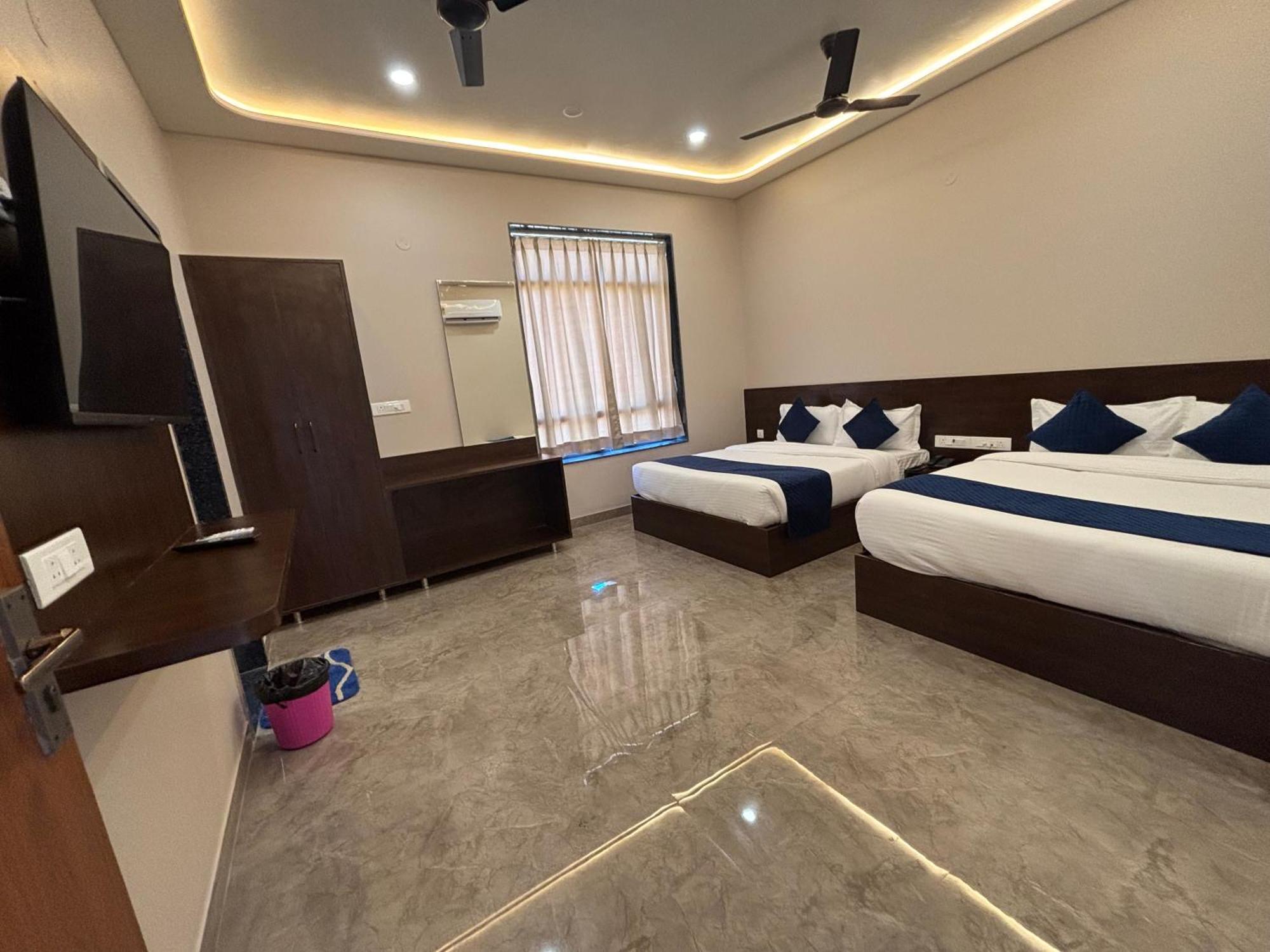 Hotel Sisodiya Palace Khātu 外观 照片