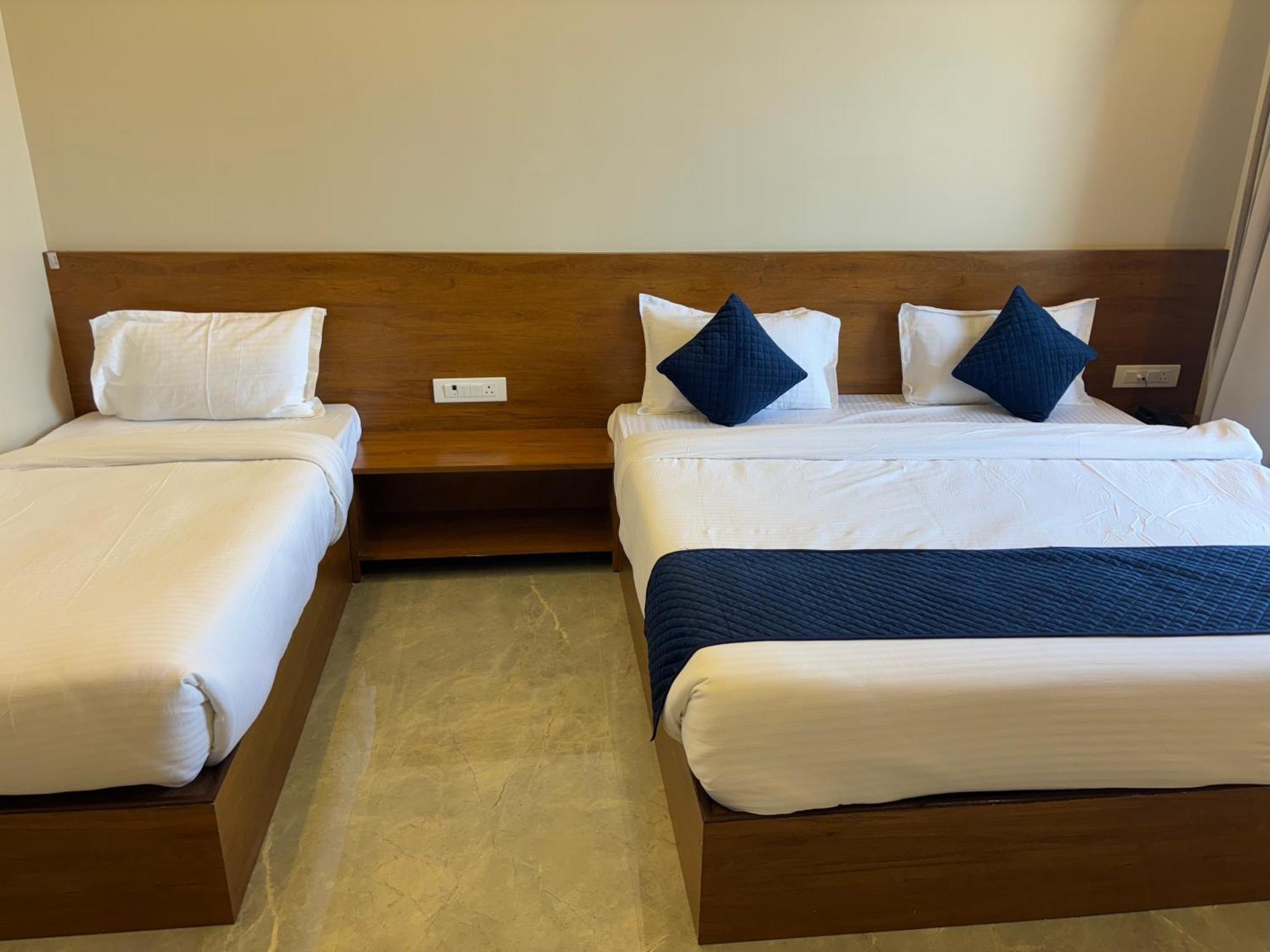 Hotel Sisodiya Palace Khātu 外观 照片