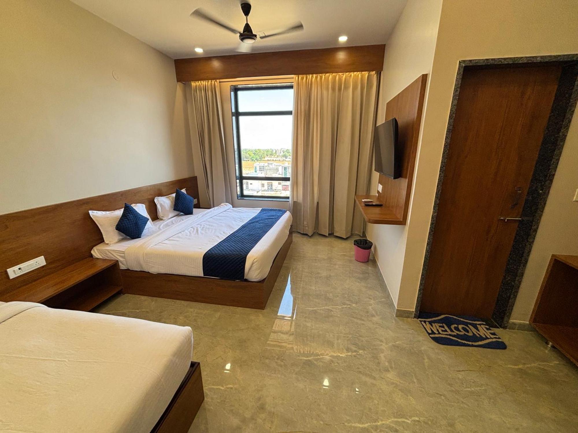 Hotel Sisodiya Palace Khātu 外观 照片