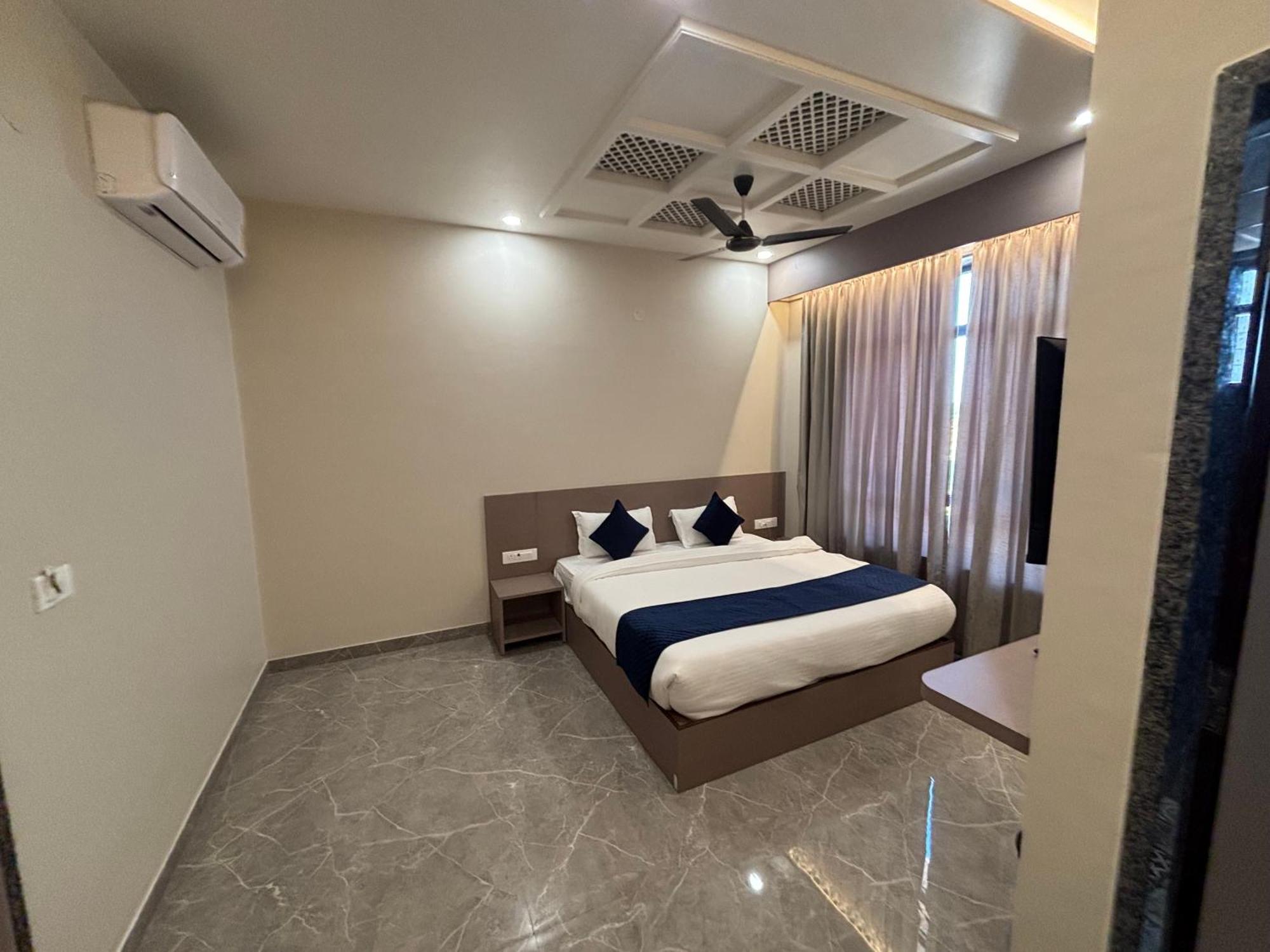 Hotel Sisodiya Palace Khātu 外观 照片