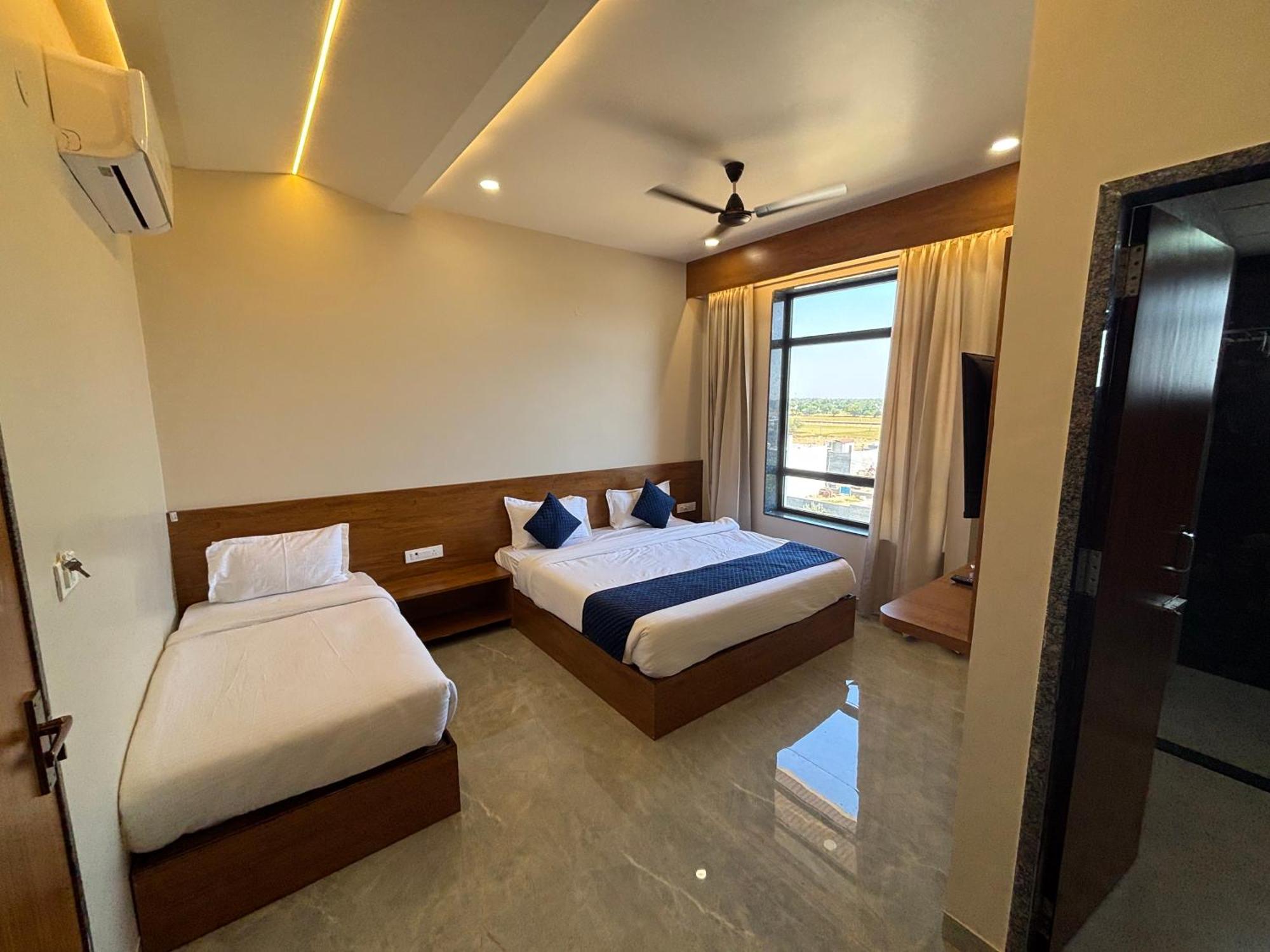 Hotel Sisodiya Palace Khātu 外观 照片